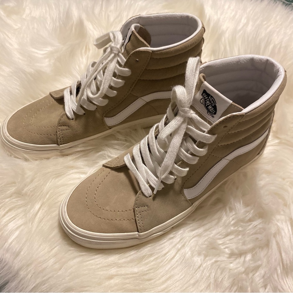 Vans - Picture 7 of 11